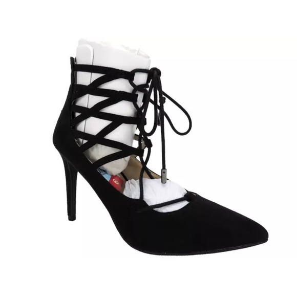 Black lace up heels - Picture 1 of 8